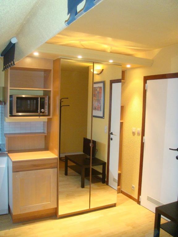 Appart-Hotel Maison De La Lune - Petite Auberge D'Etterbeek Экстерьер фото